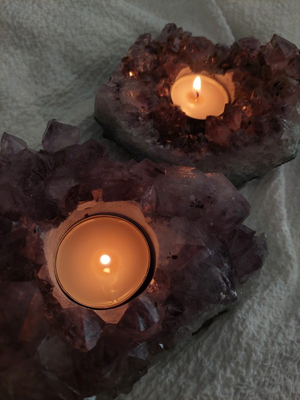 Der Amethyst kann bei negativen Gedanken helfen und den Geist klären.